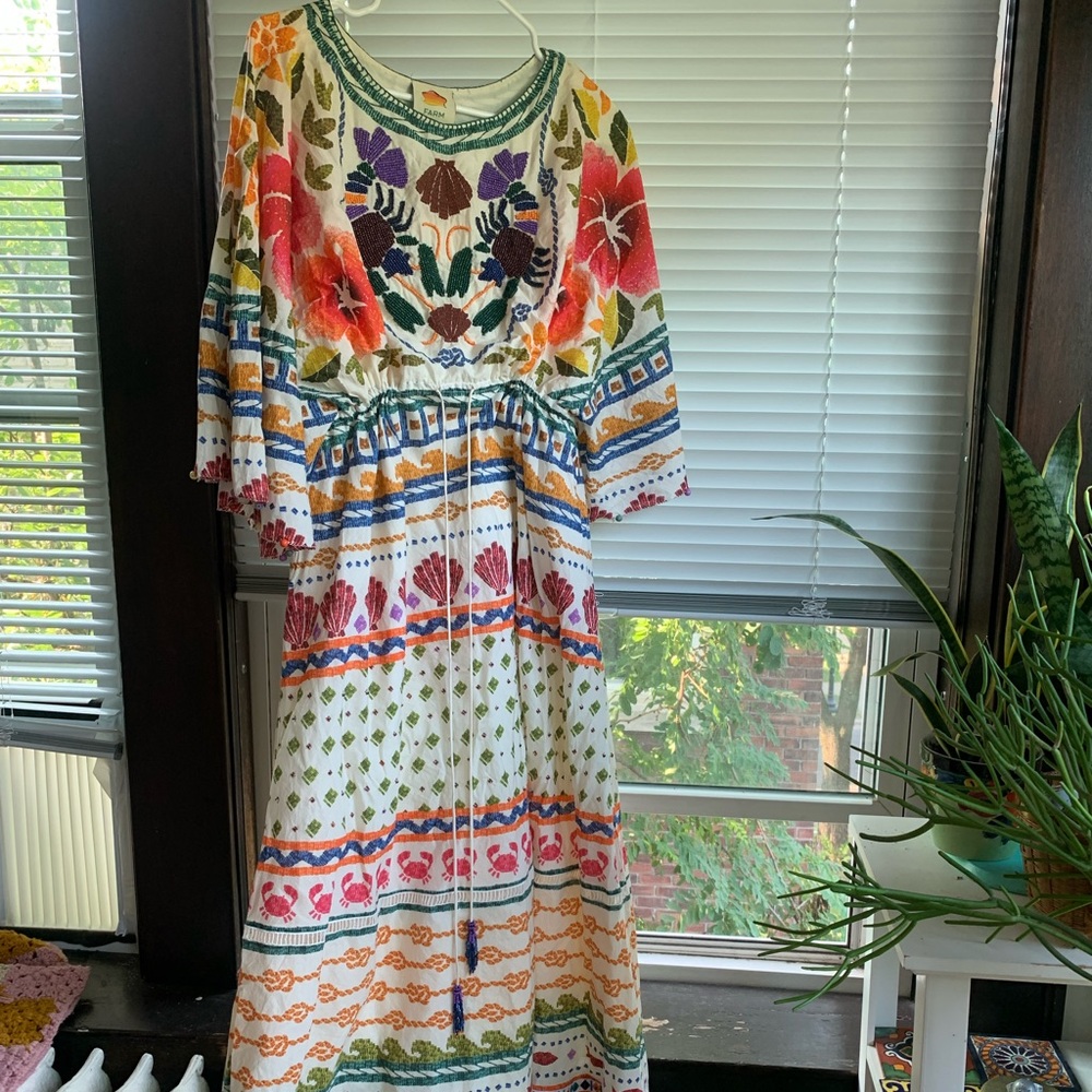 FarmRio Midi - fits range of sizes! worn once!